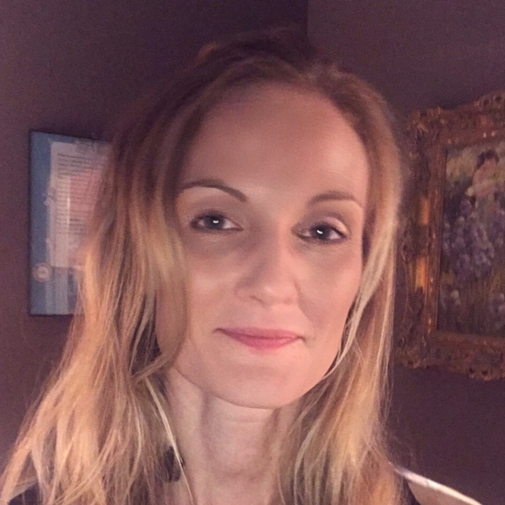 Meet your Posher, Holly